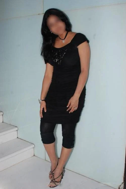 Call Girls Charni Road